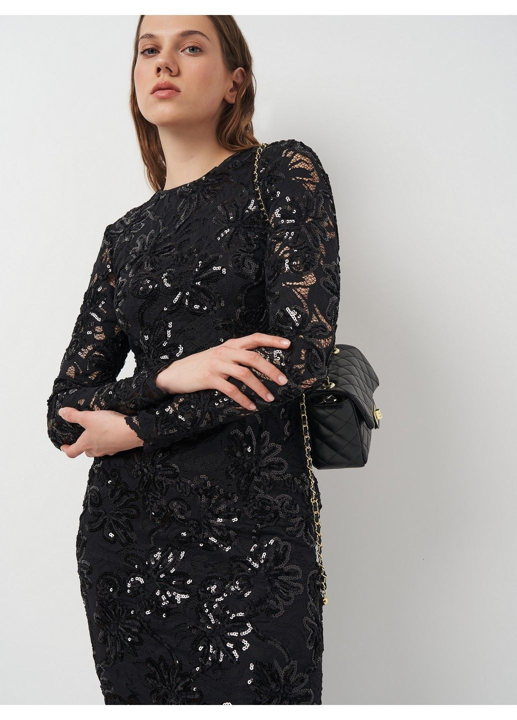 Черное коктейльное платье H&M однотонное