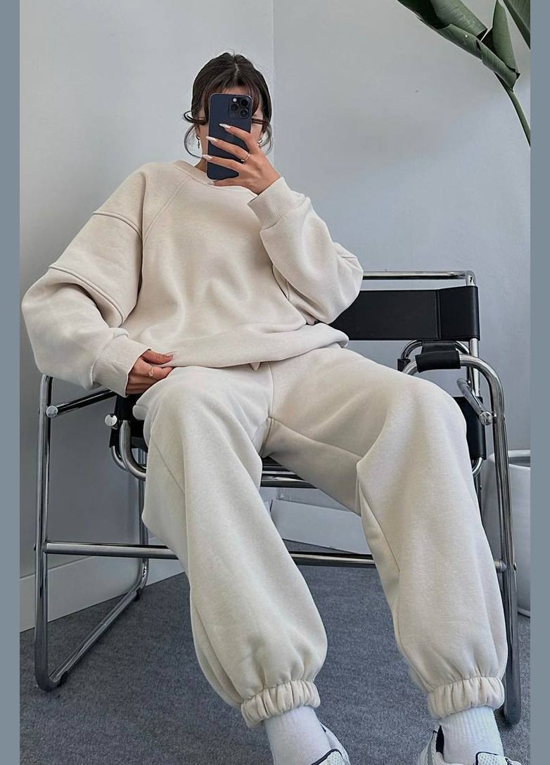 Спортивний костюм жіночий бежевого кольору Let's Shop (309160938)