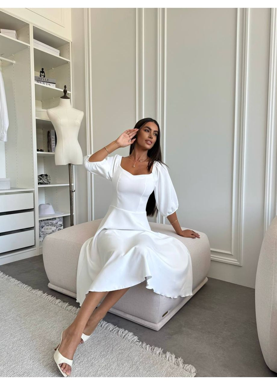 Белое праздничный женское платье меди с открытыми плечами с открытыми плечами Avanti однотонное