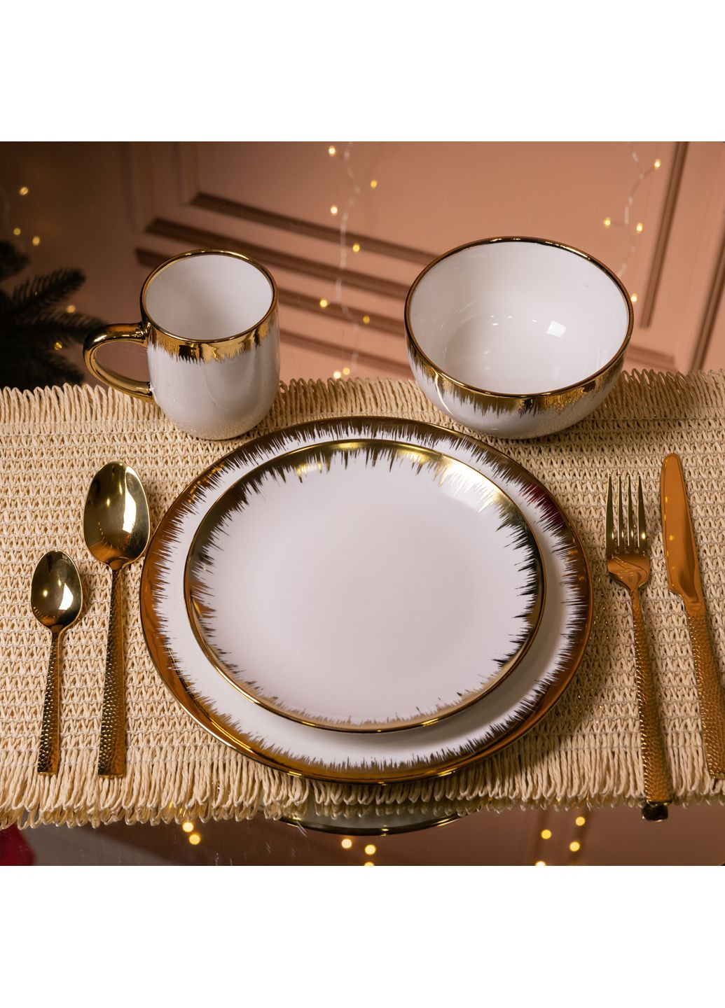 Столовий сервіз порцеляновий Golden Line 24 предмети на 6 персон Yiwu (368766091)