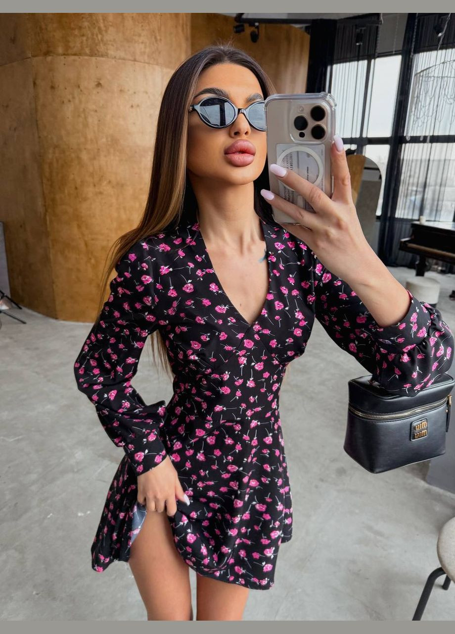 Чорна кежуал міні сукня в квітковий принт Adelante з квітковим принтом