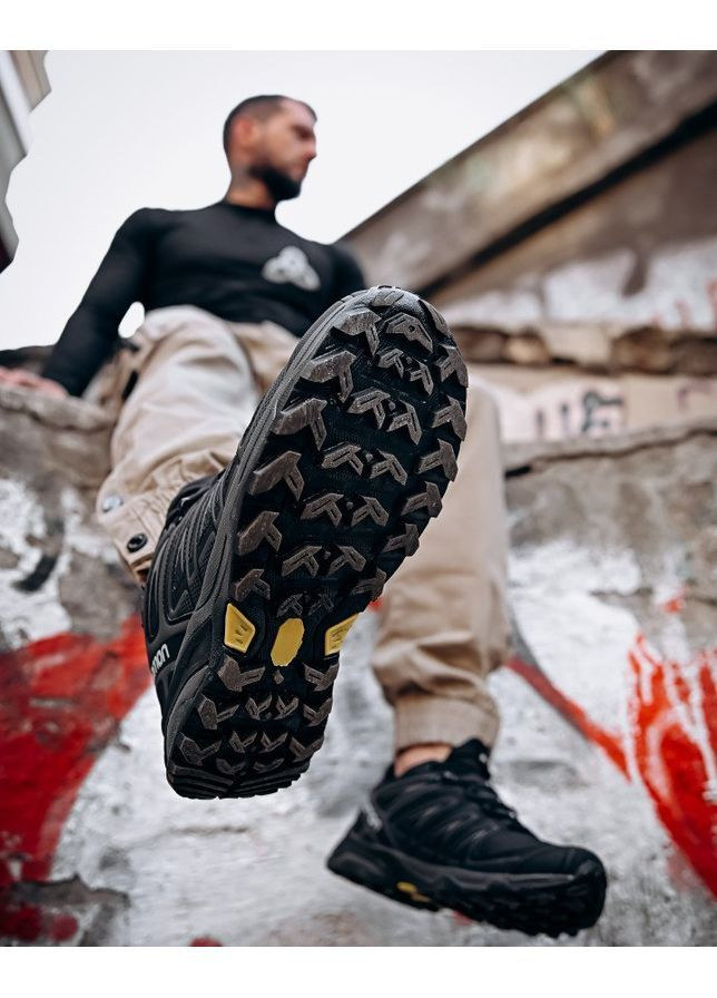 Чорні Осінні термо кросівки speedcross Salomon