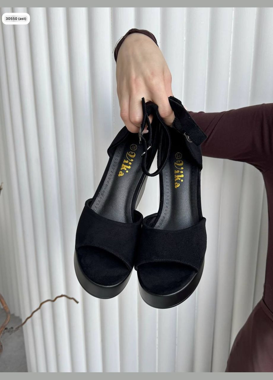 Жіночі босоніжки на платофрмі чорний колір натуральний замш No Brand (332988375)