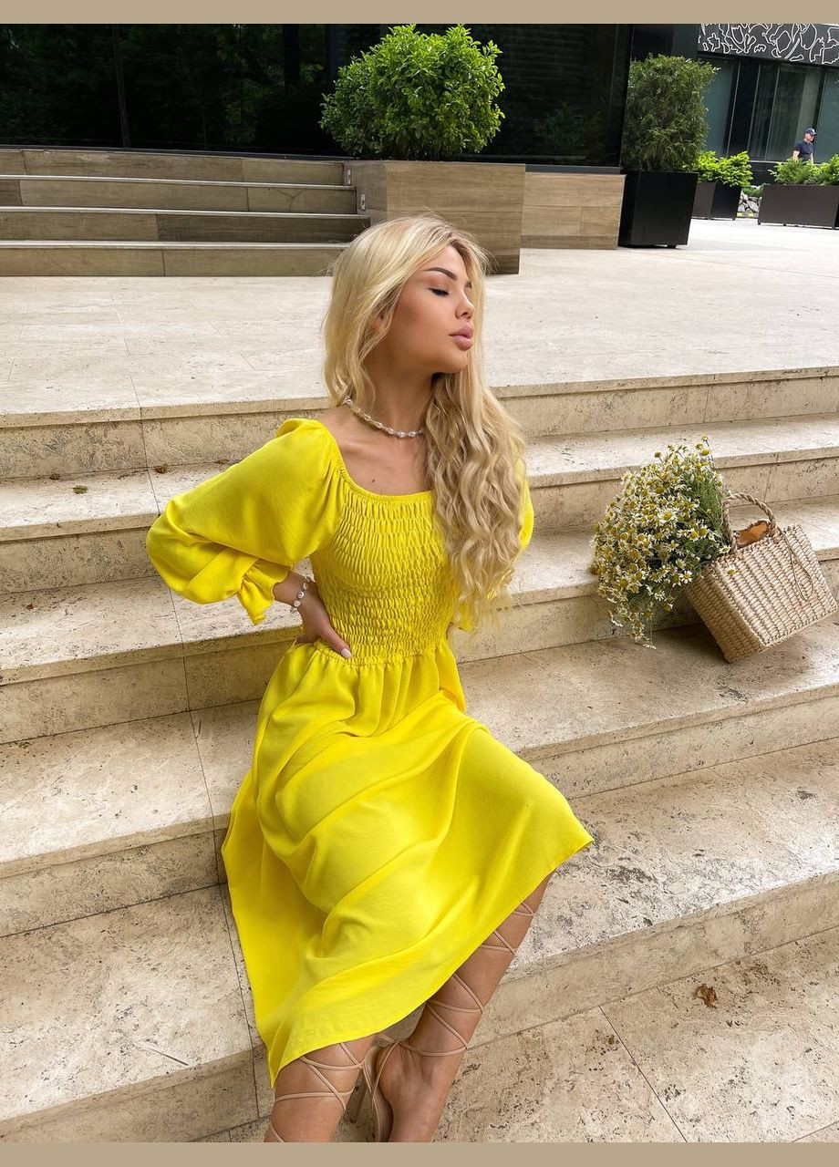 Желтое женское платье креп-жатка No Brand