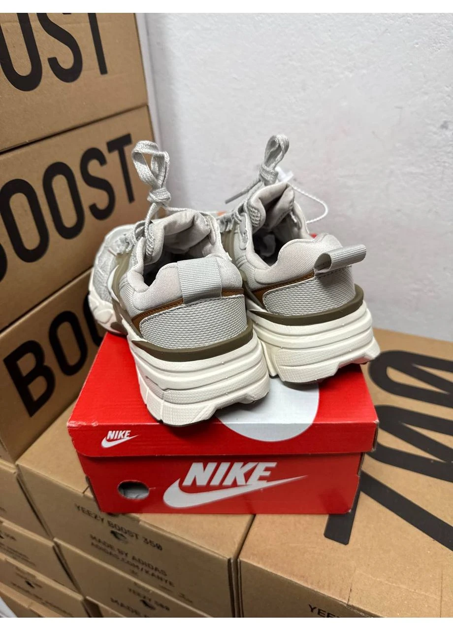 Бежевые летние кроссовки nike runtekk v2k beige найк рантек No Brand