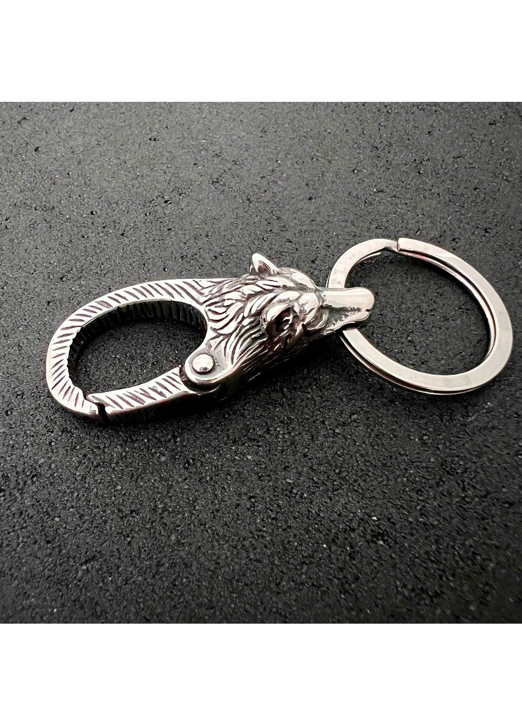 Готический брелок волк для ключей из нержавеющей медицинской стали KC-006 No Brand (299008405)