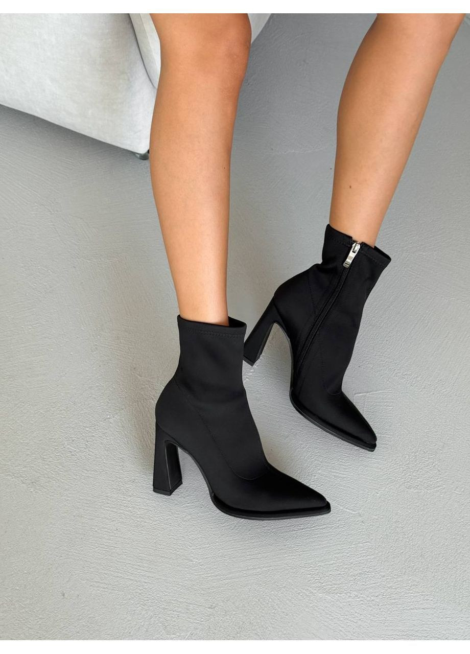 Чорні демісезонна ефектні жіночі ботильйони No Brand