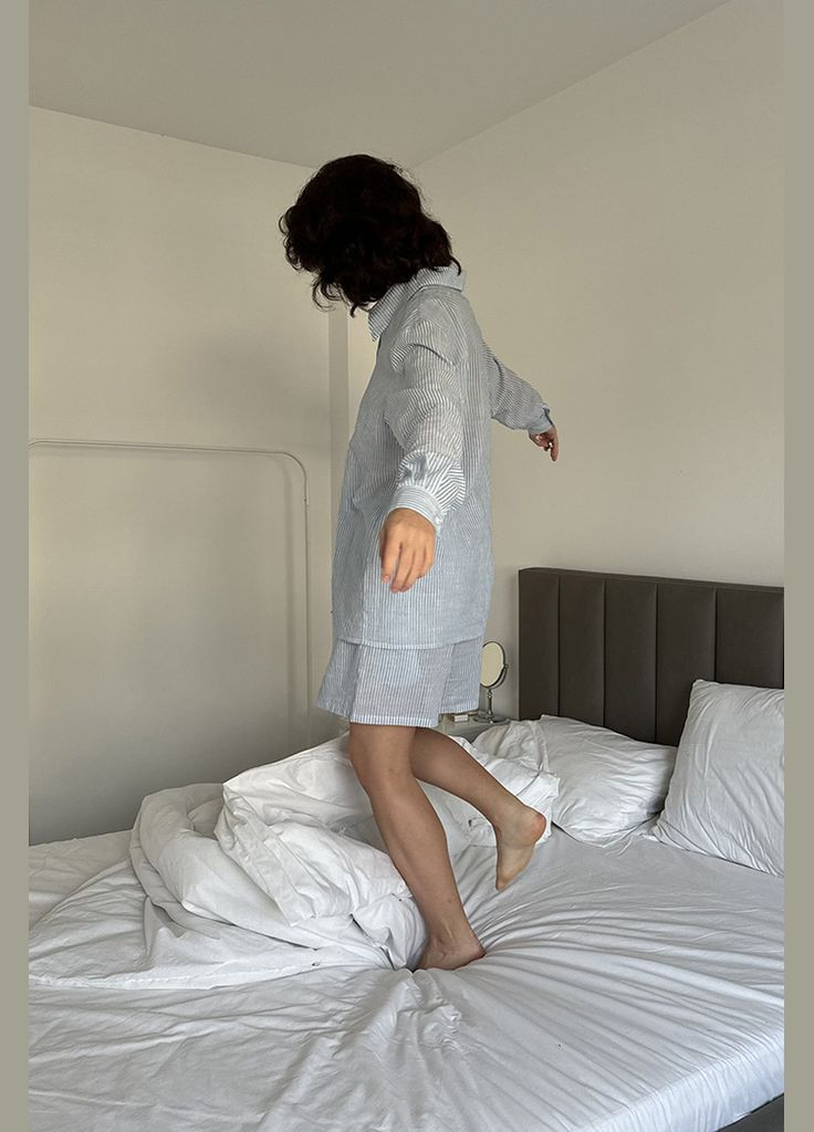 Блакитна піжамний костюм із бавовни - шорти + сорочка kari shop atelier (187pj-36shs-blu) Ova Ova Brand