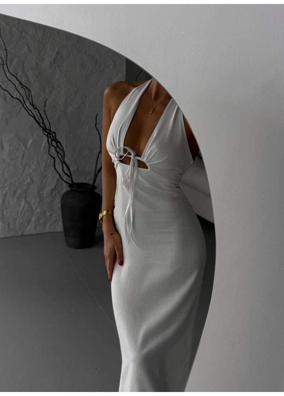 Молочное коктейльное женское длинное платье с глубоким вырезом и завязками с открытой спиной Україна однотонное
