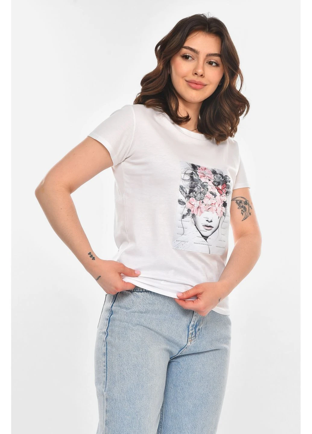 Футболка женская белого цвета с принтом Let's Shop - (393574307)