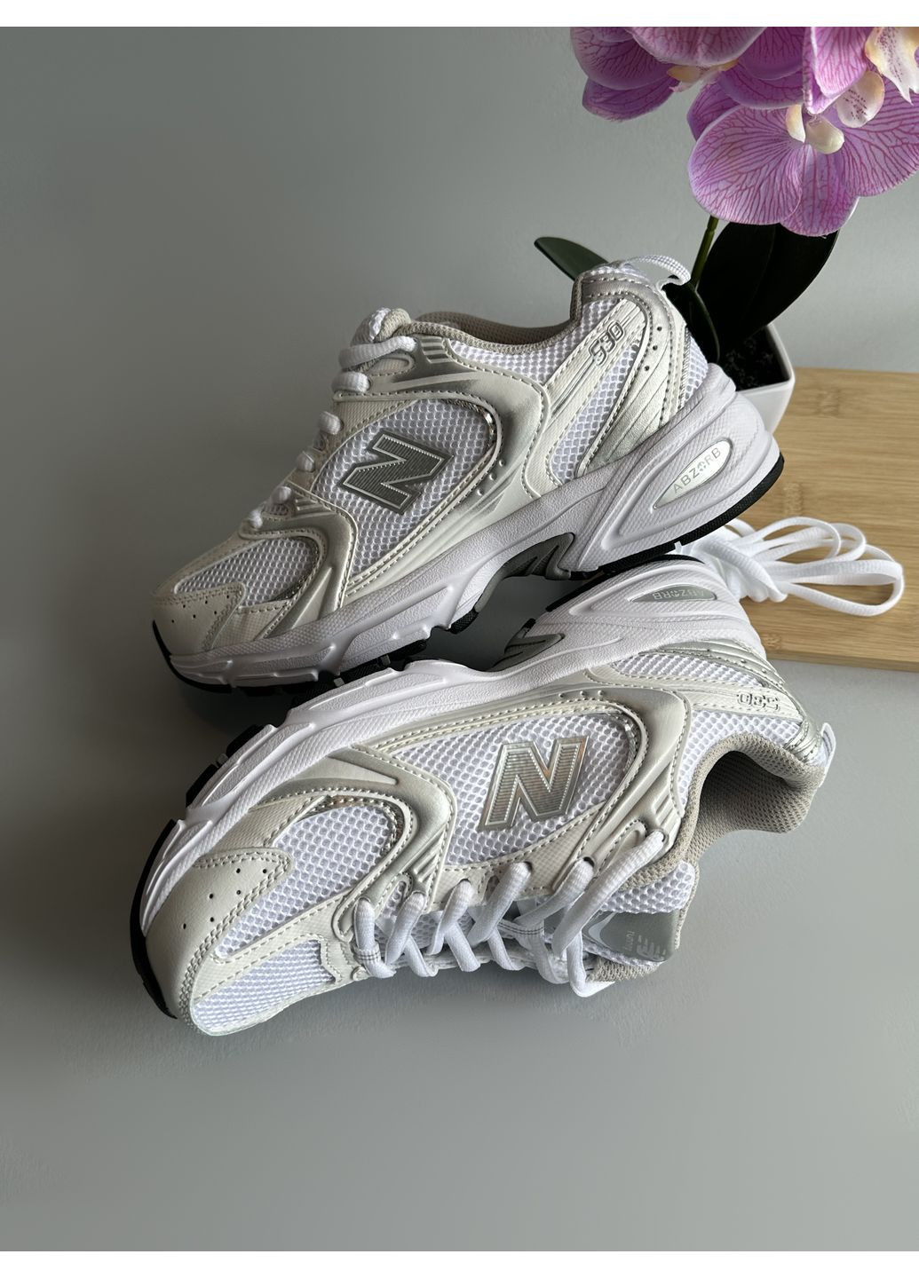 КРОССОВКИ ЖЕНСКИЕ NEW BALANCE 530 SILVER WHITE НЬЮ БЕЛАНС 530 No Brand белые демисезоны (367171426)