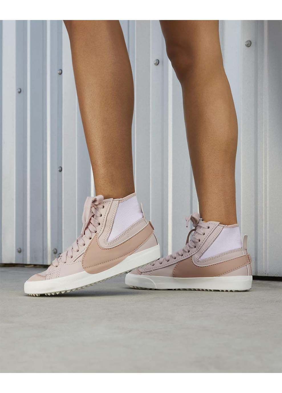 Жіночі Кросівки W BLAZER MID 77 JUMBO Персиковий Nike персикові демісезони (367586097)