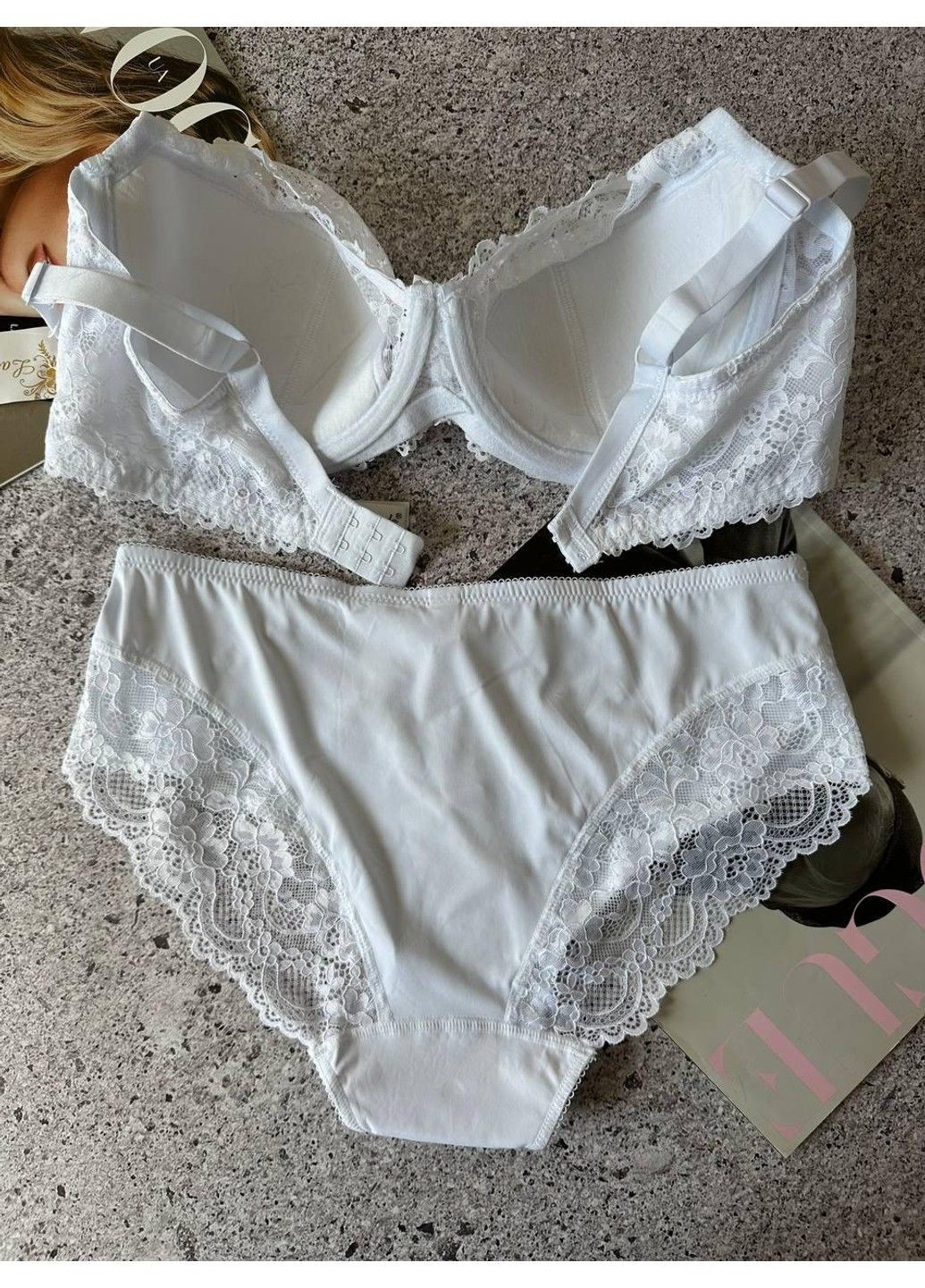 Білий біла жіноча білизна комплект Lanny Mode