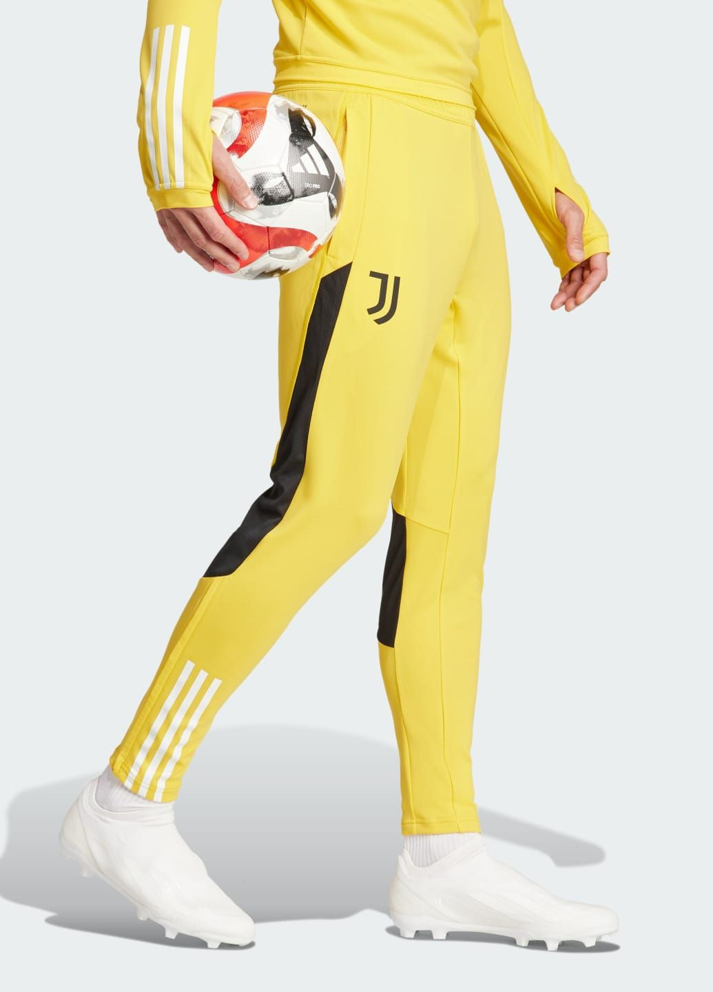 Золотые спортивные демисезонные брюки adidas