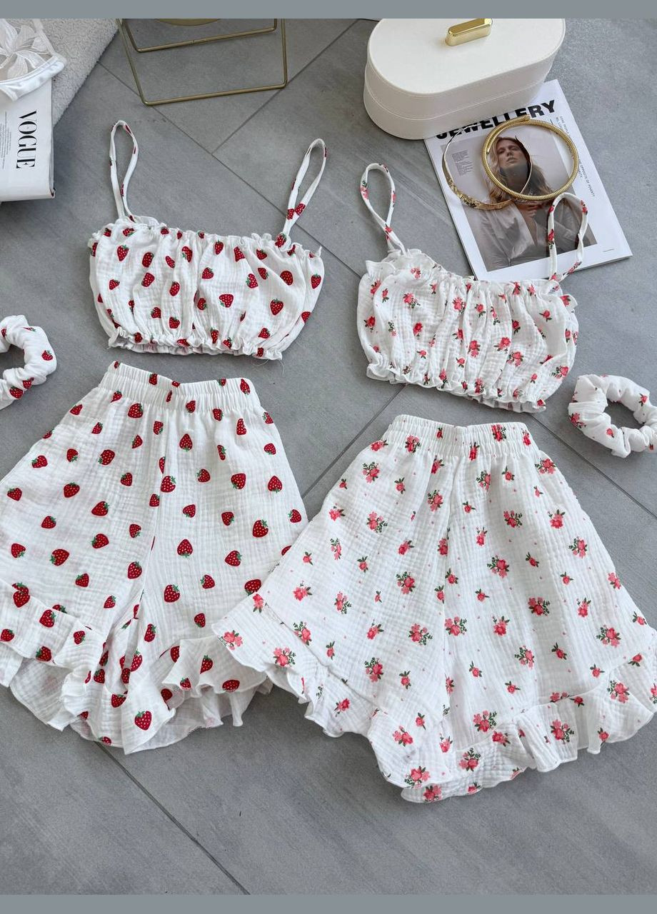 Белая всесезон пижама из муслина тройка топ + шорты Adelante