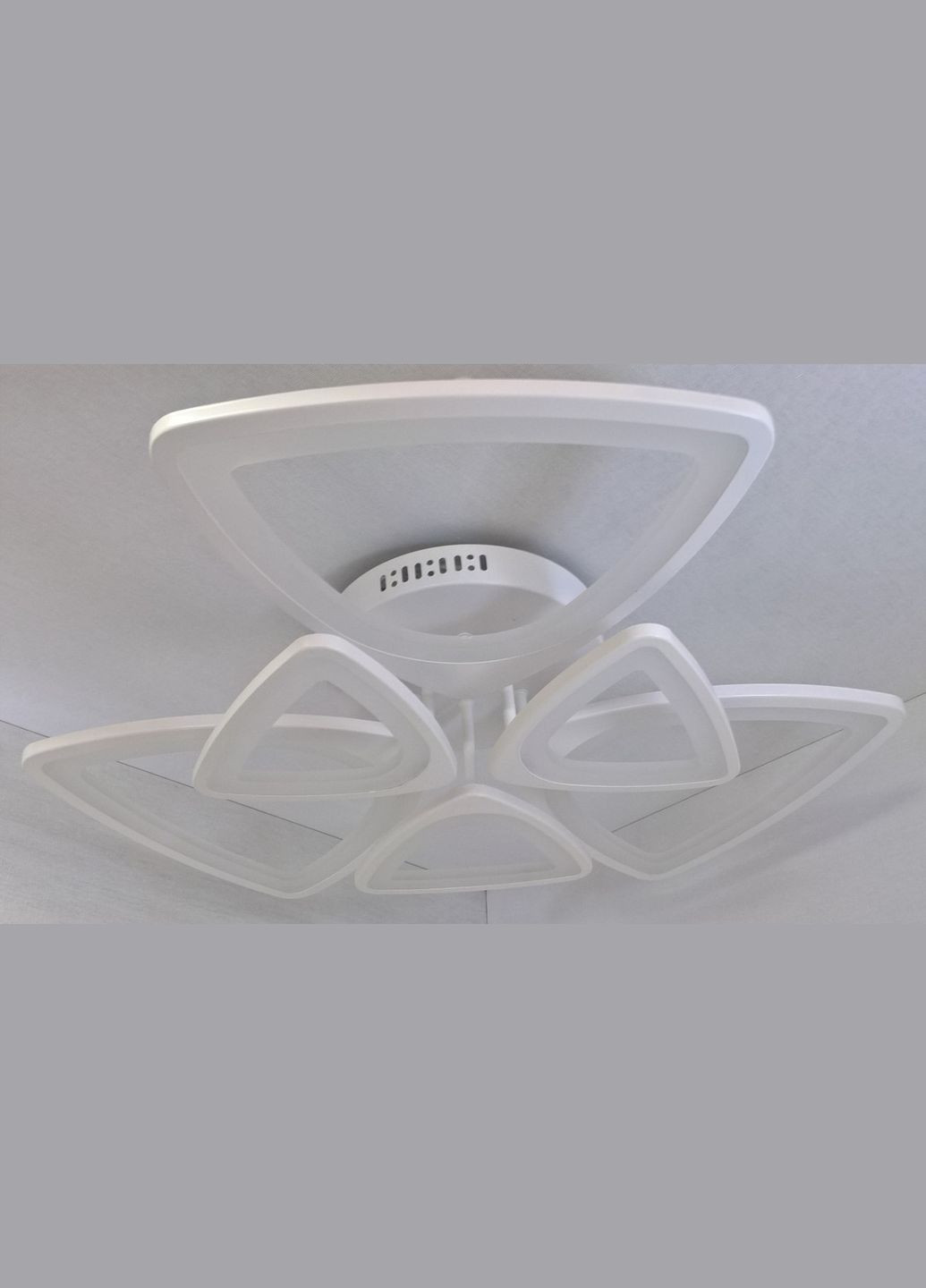 Люстра светодиодная потолочная LED светильник для квартиры на потолок лэд с пультом 25597 Белый 14х67х67 см. Sunnysky (364762172)