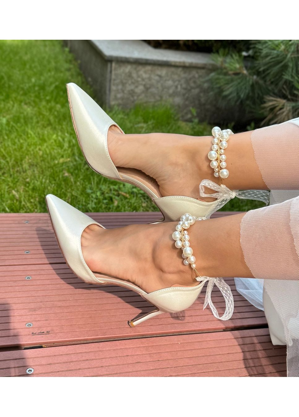 No Brand Жіночі туфлі весільні атласні та ремінцем перли та брошкою 9 см білий з текстиль, — (351394313)
