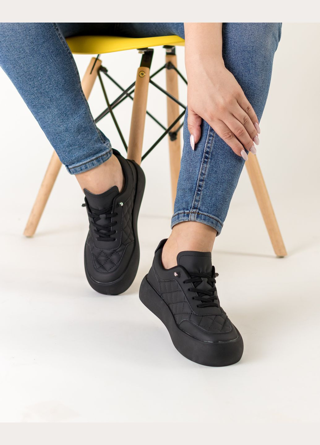 Чорні кеди (1974т) Lifexpert