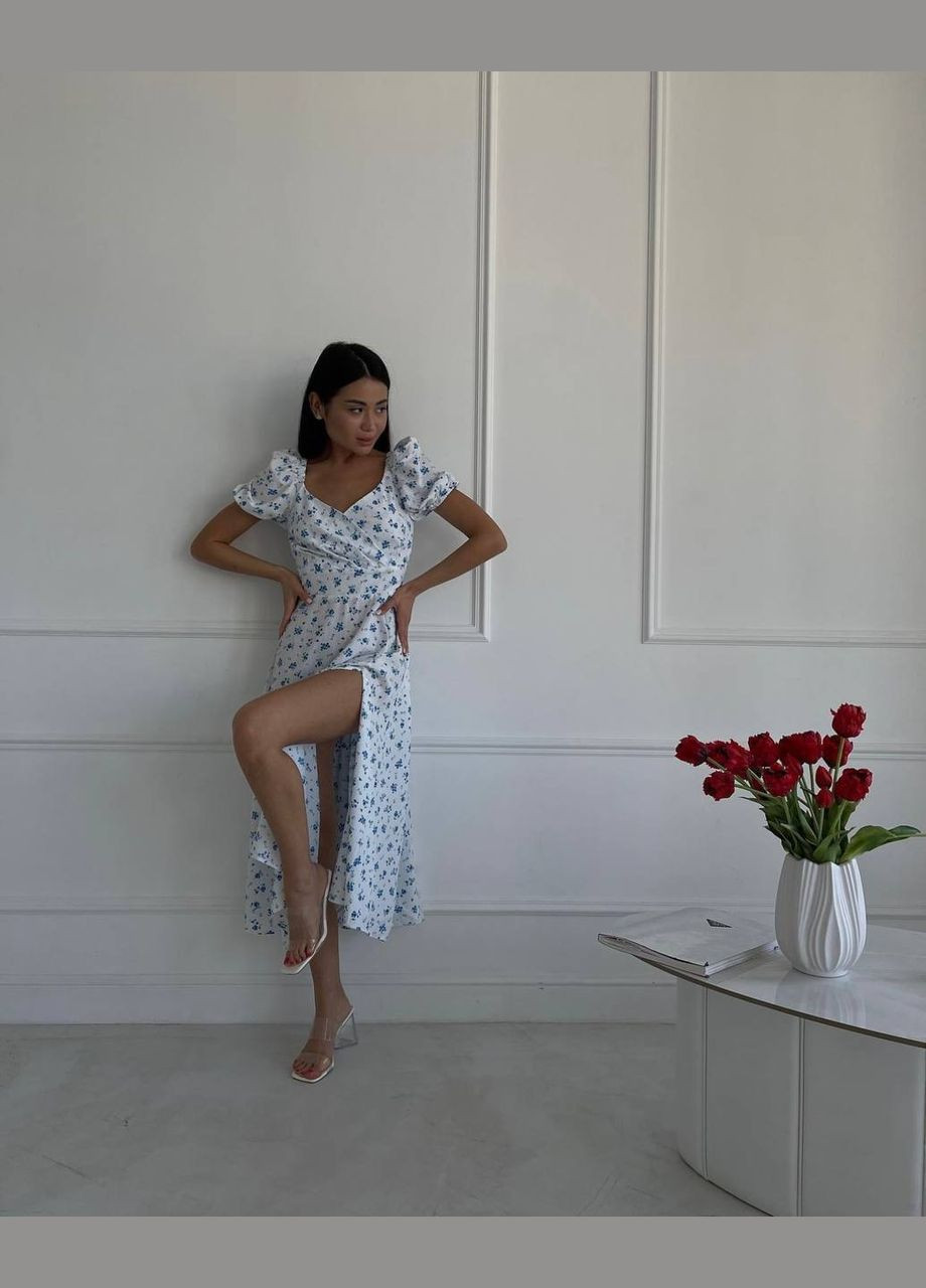 Белое повседневный женское платье с разрезом в цветочный принт а-силуэт Україна с цветочным принтом