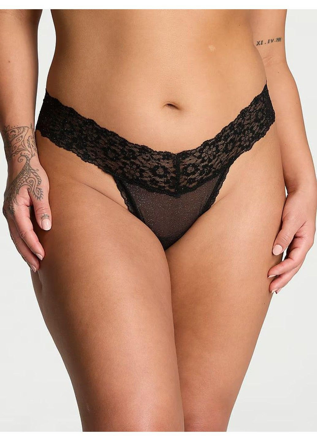 Трусики-стрінги жіночі Sequin Posey Mesh Thong Panty чорні Victoria's Secret (348813521)