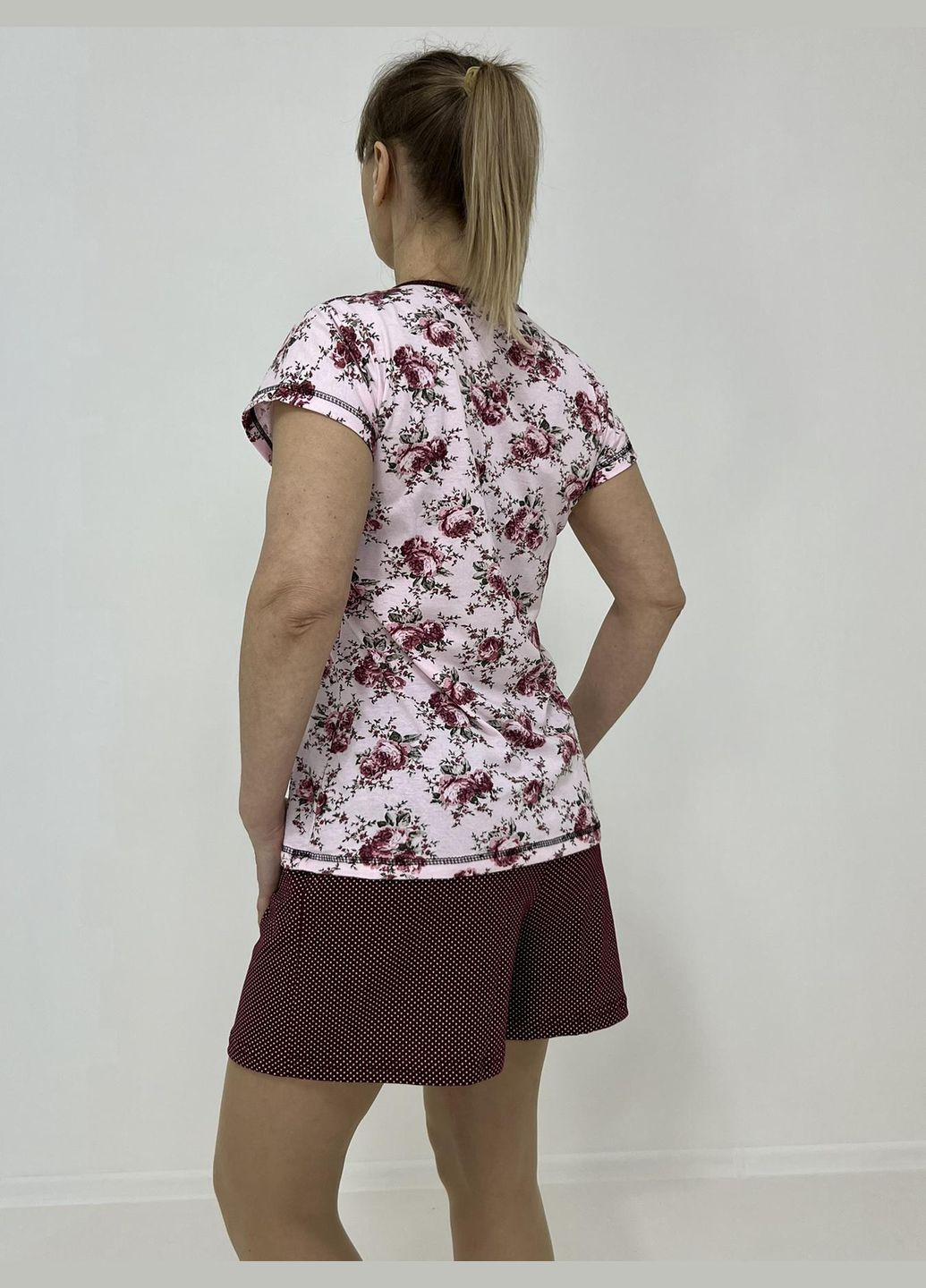 Розовая всесезон домашний женский комплект ольга (футболка + шорты) 50-52 розовый-бордо 40902509-1 Triko