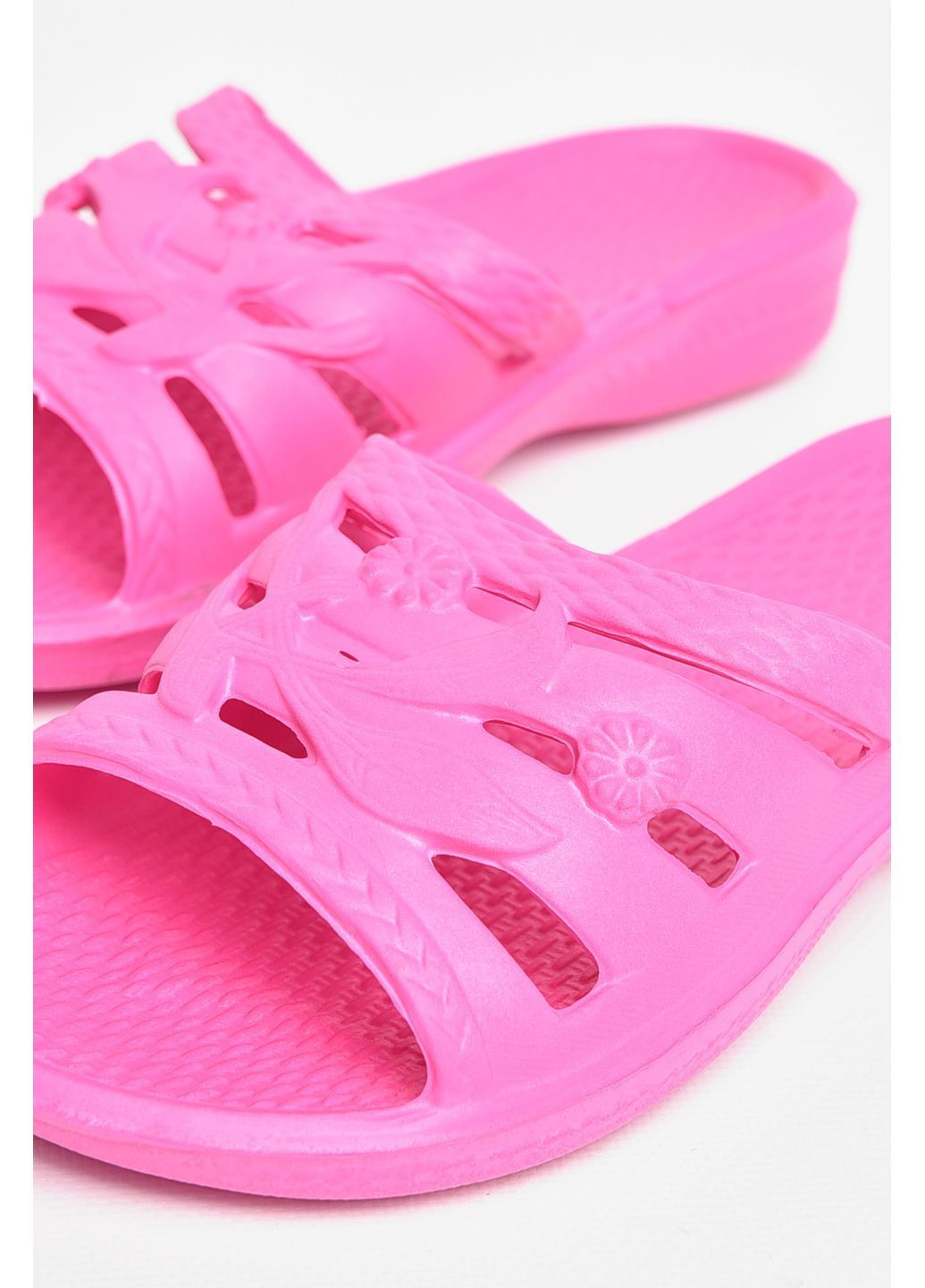 Шльопанці піна жіночі рожевого кольору Let's Shop (369719390)