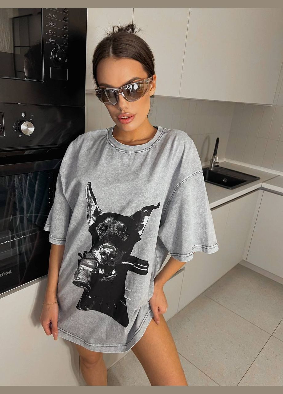 Жіноча футболка в стилі оверсайз з принтом MonCher - (330983805)