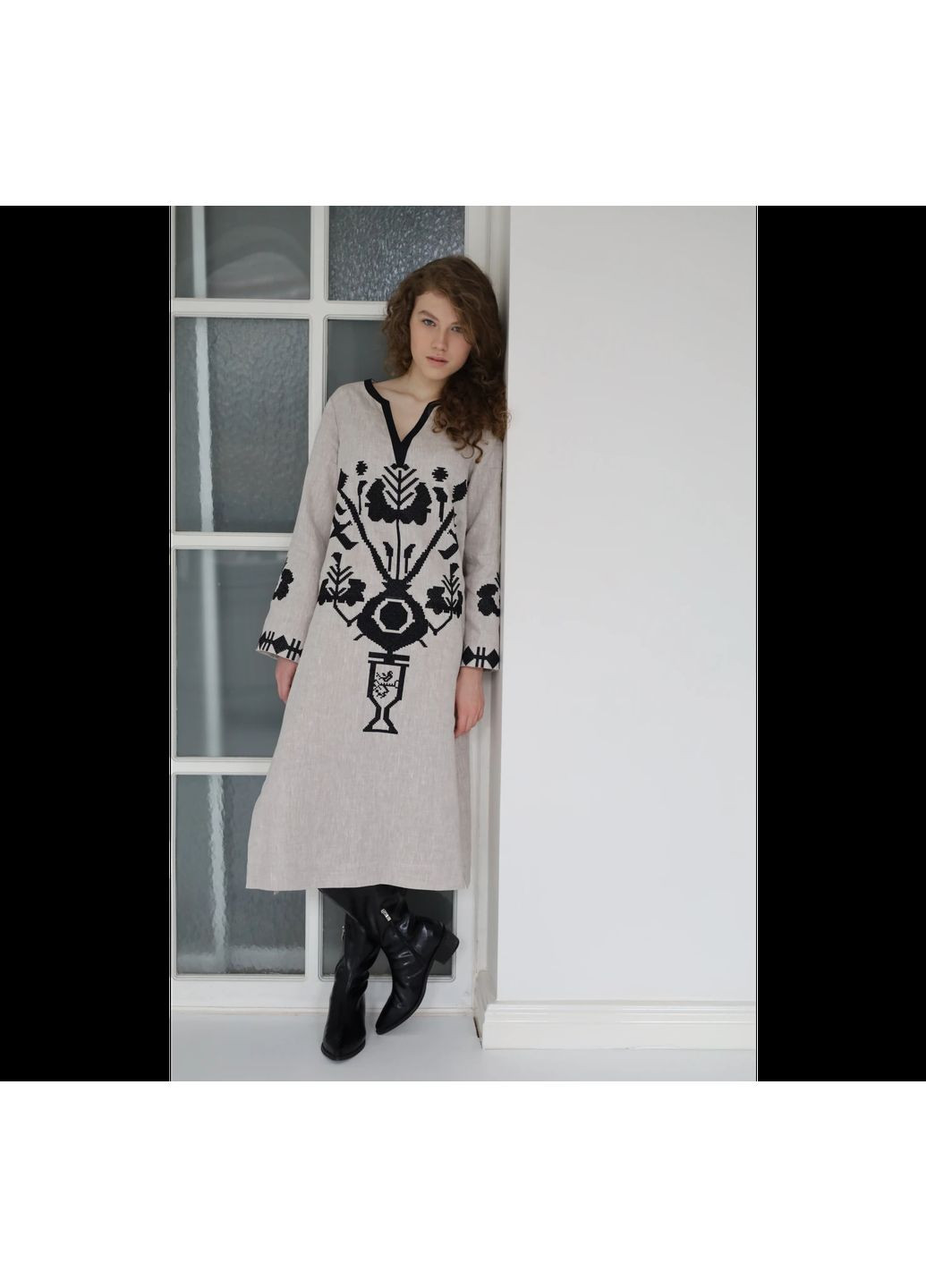 Сіра жіноча вишита сукня всесвіт сіра розмір m (5000294) VOVNA (368896242)