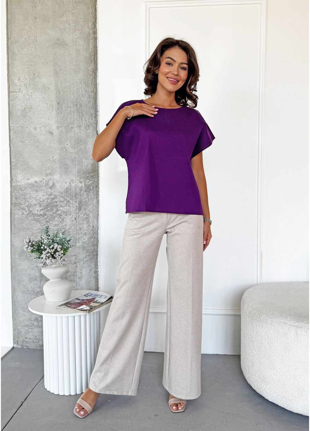 Фиолетовая универсальная блузка из льна-стрейча в насыщенном цвете INNOE Блузка