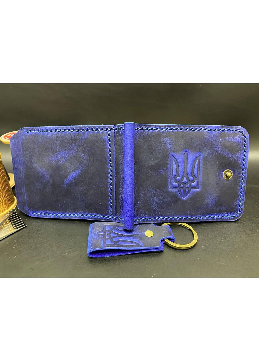 Шкіряний Гаманець Затиск Для Грошей із Натуральної Шкіри Ручної Роботи з Монетницею з Гербом Набір + Брелок Колір No Brand (356508870)