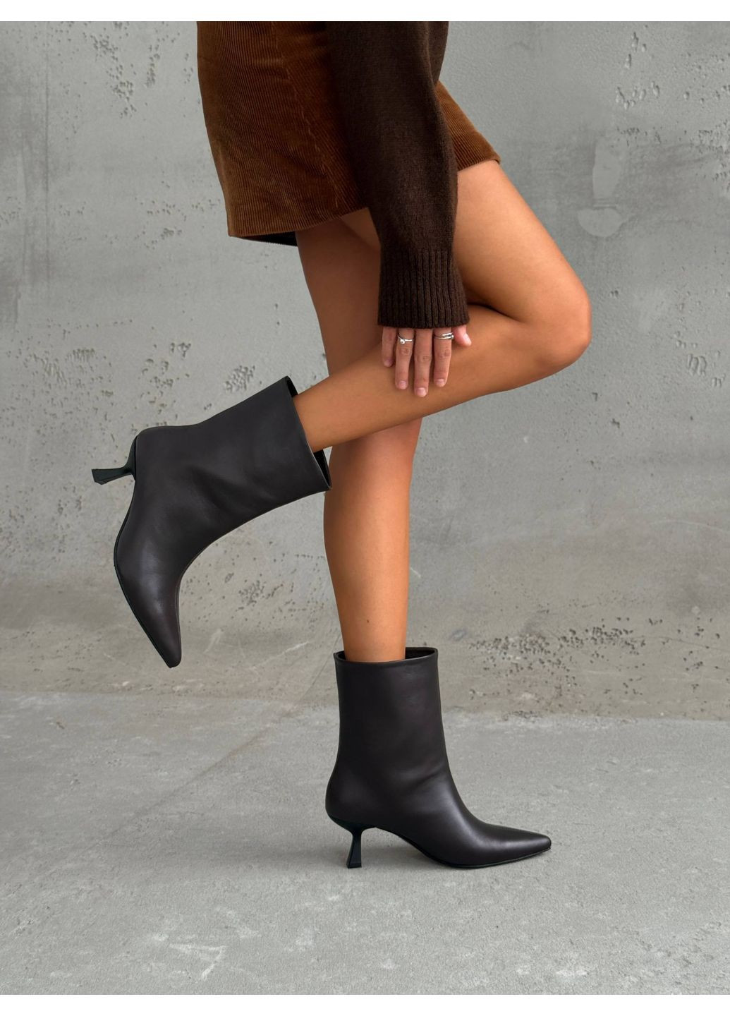 Темно-коричневые демисезонные ботильоны nikart на удобном подборе No Brand