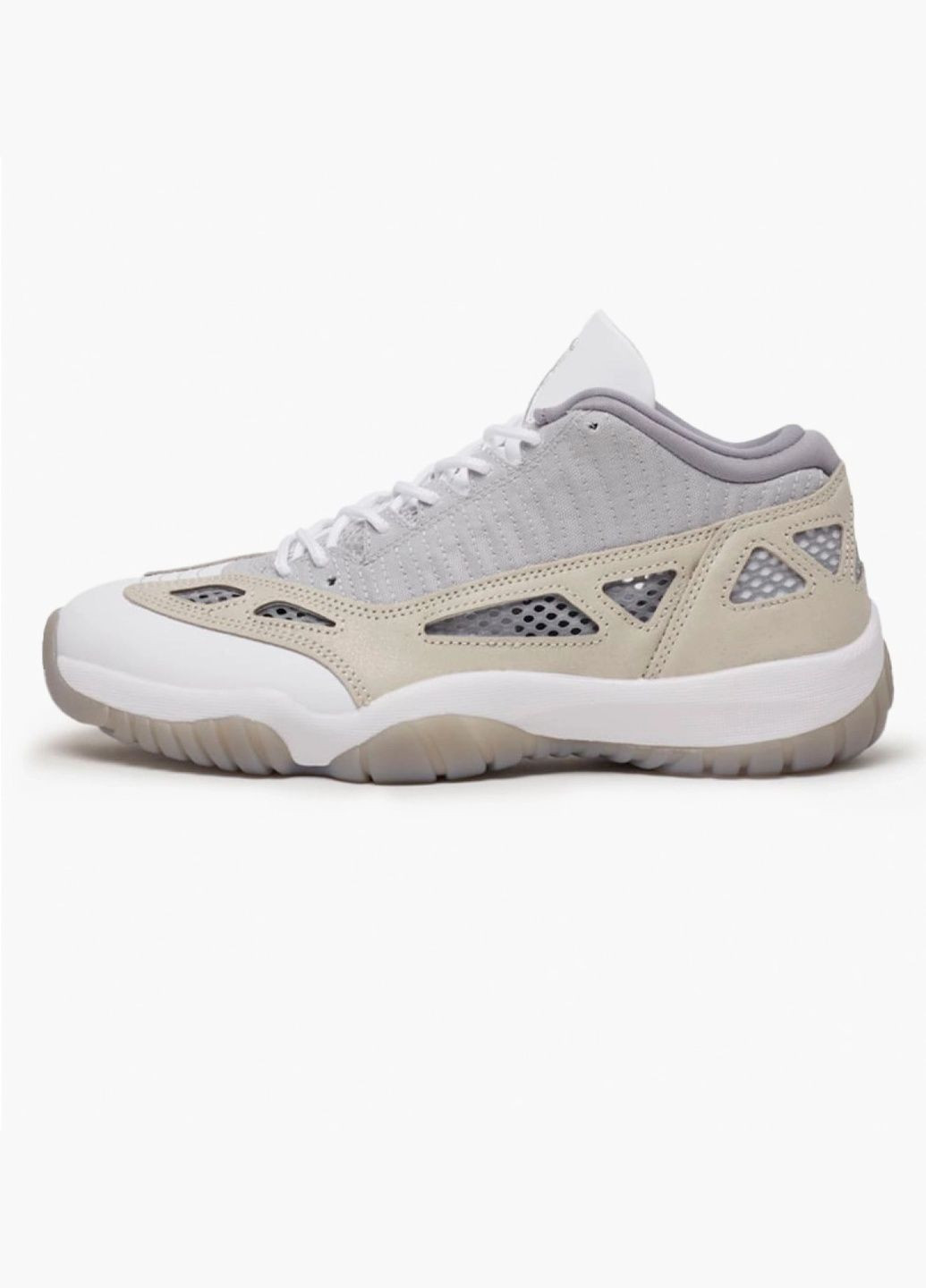 Бежевые кроссовки мужские 11 retro ie beige/grey 919712-102 Air Jordan