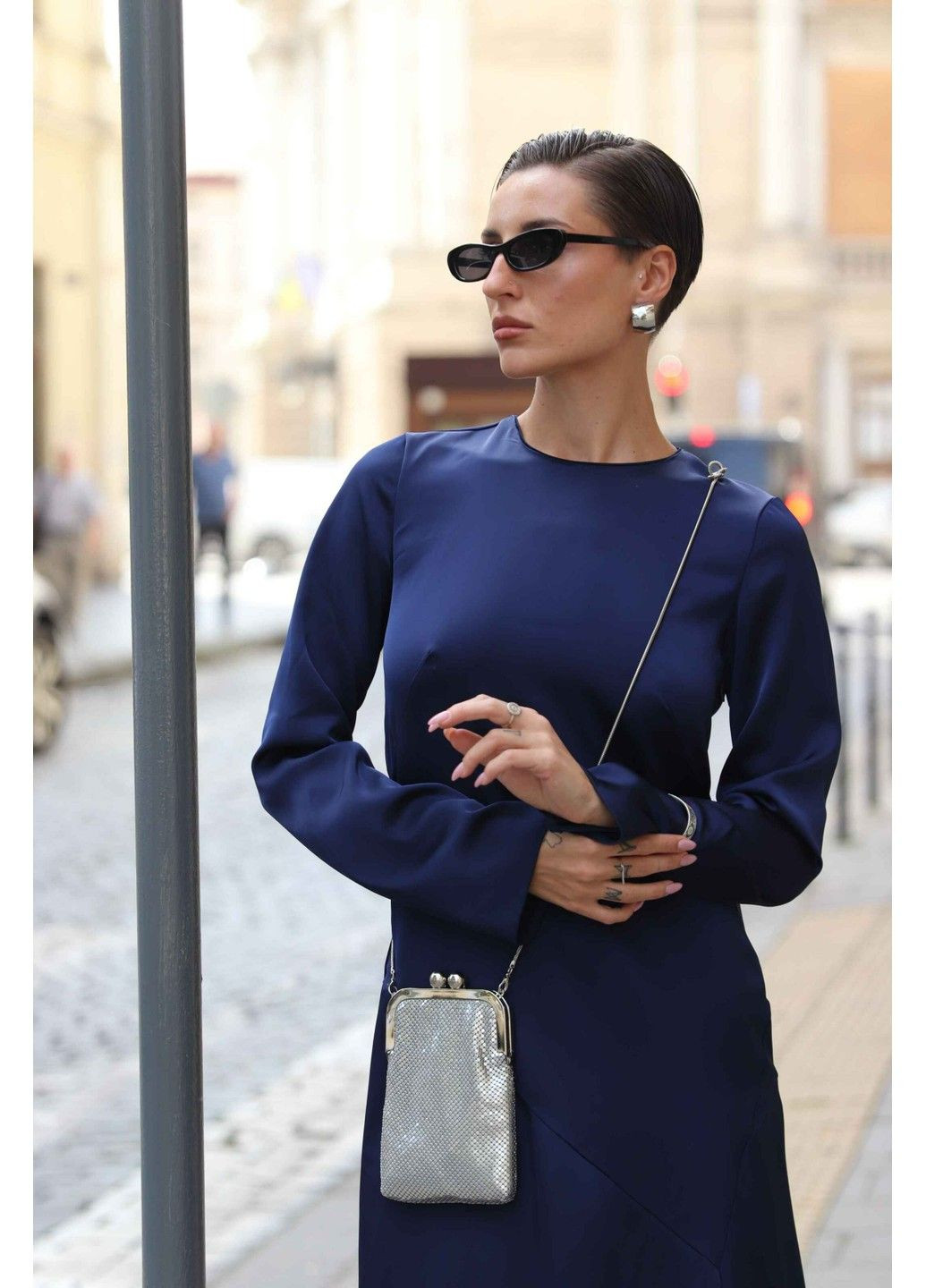 Темно-синее вечернее платье женское сатиновое макси lara синее а-силуэт Handy Wear однотонное