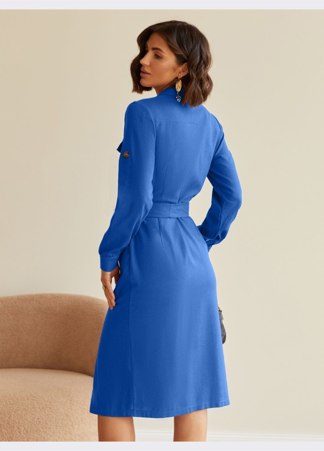 Синее льняное платье-рубашка синего цвета со шлёвками на рукавах Dressa