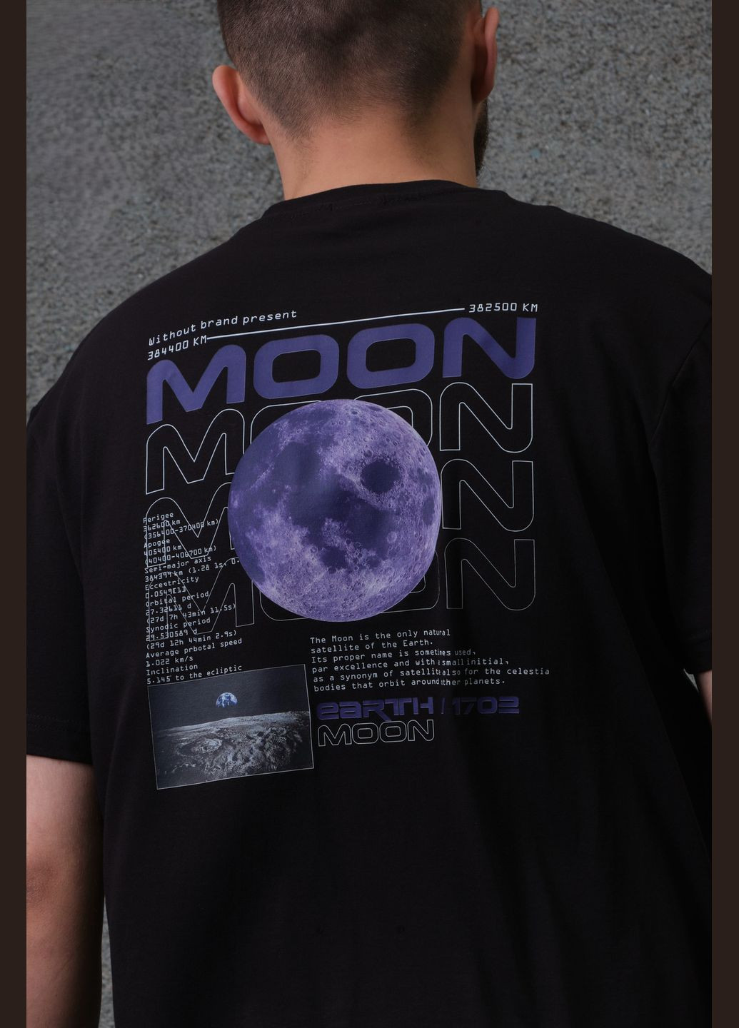 Чорна чоловіча оверсайз футболка з принтом moon з довгим рукавом Without