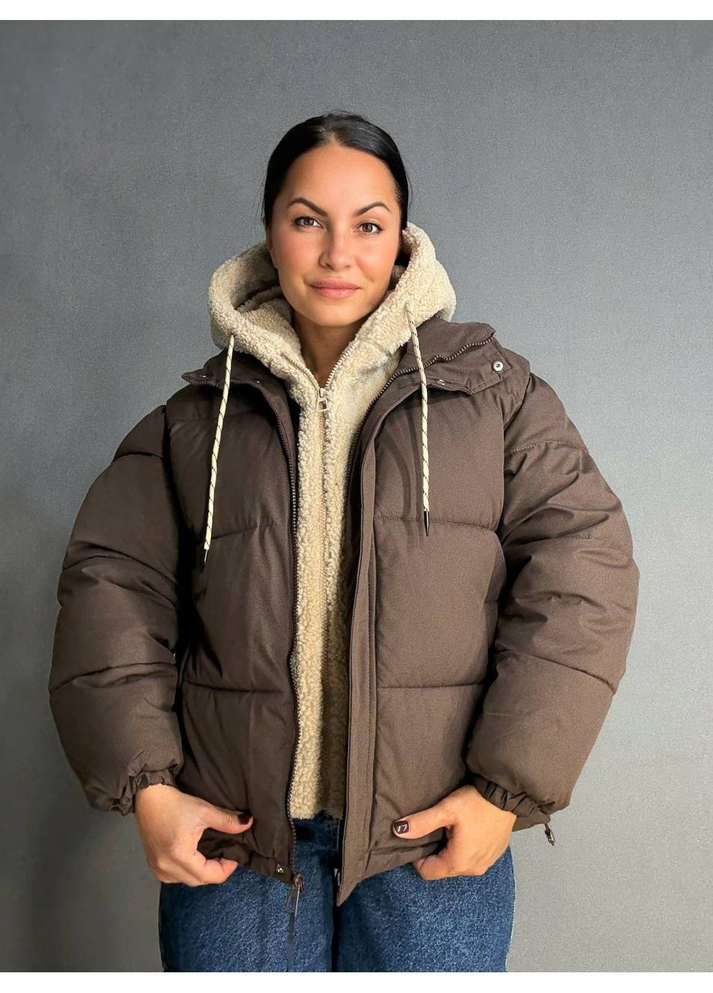 Коричнева демісезонна куртка жіноча 8096 оверсайз з капюшоном і хутром тедді коричнева Lady yep