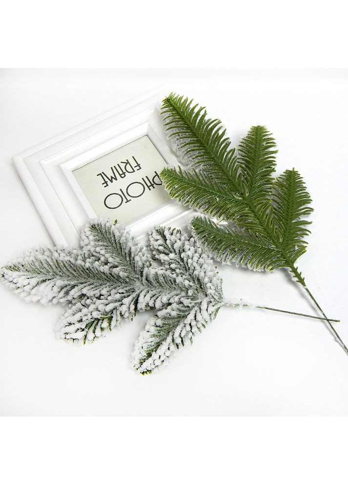 Искусственная хвойная веточка «Нобилис» заснеженная, пластиковая на жесткой проволоке, 20 см, зеленая No Brand (361385376)