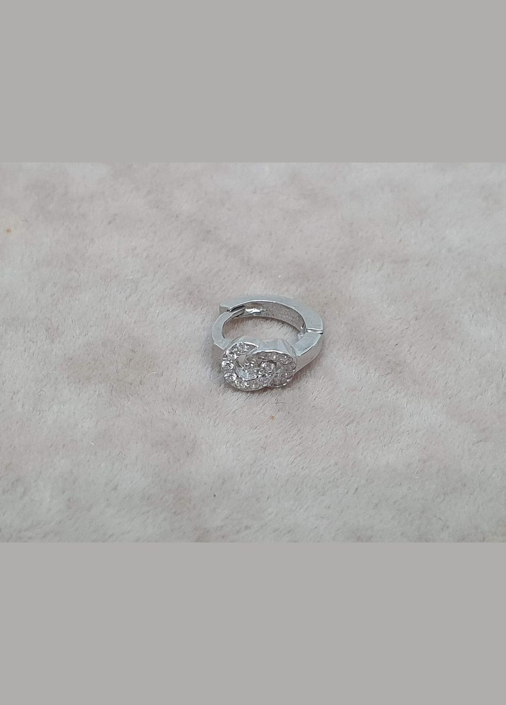 Срібна моносережка з фіанітами. 20100/1Р Vegas (308020249)