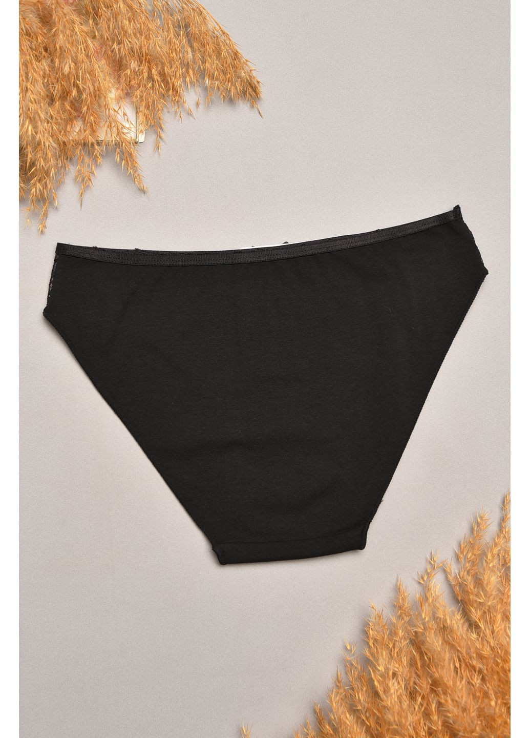 Труси жіночі чорного кольору з гіпюровими вставками Let's Shop (366063202)