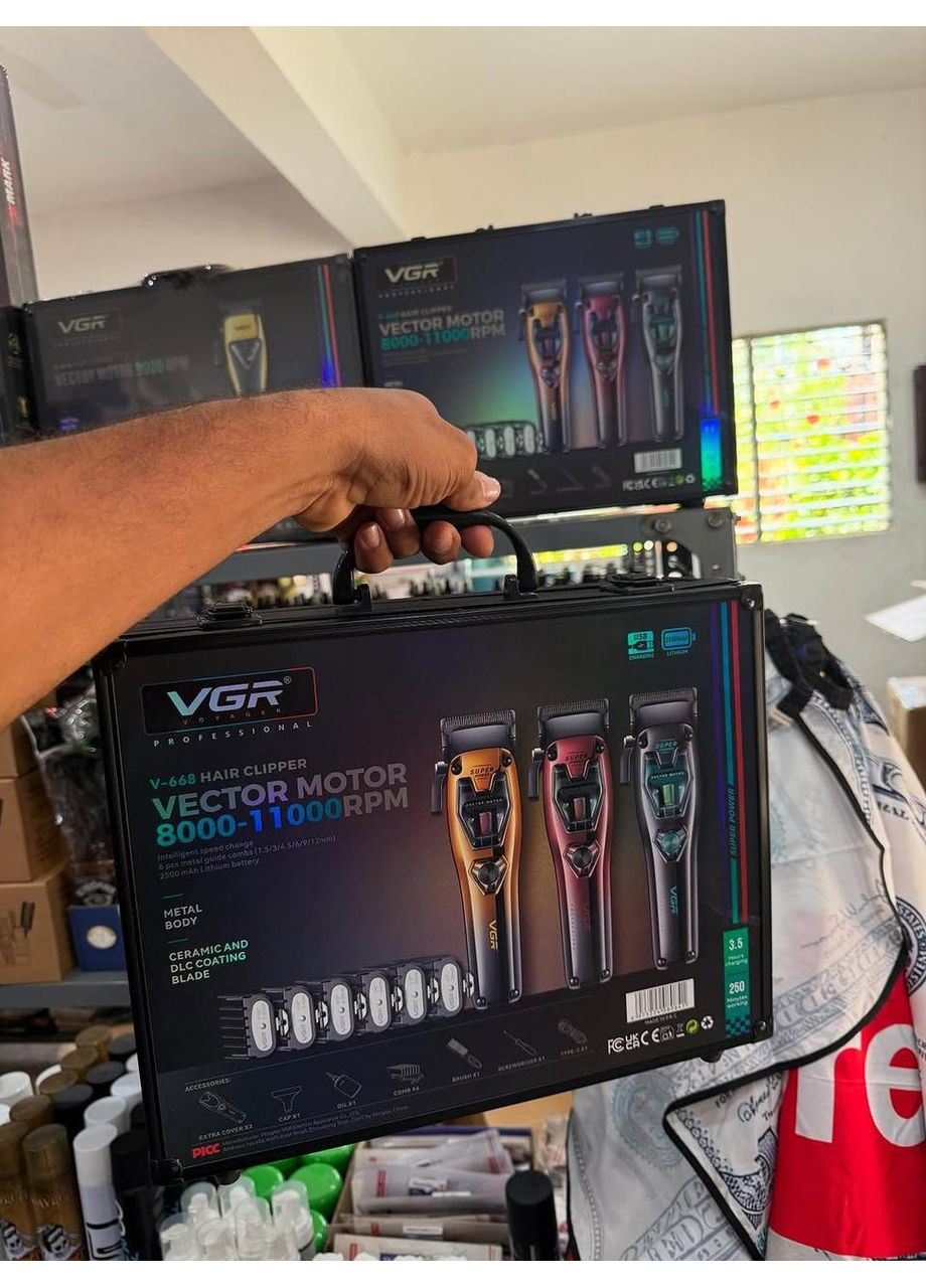 Аккумуляторная машинка для стрижки v 668! Самая мощная машинка для профессионального использования! VGR (372744728)