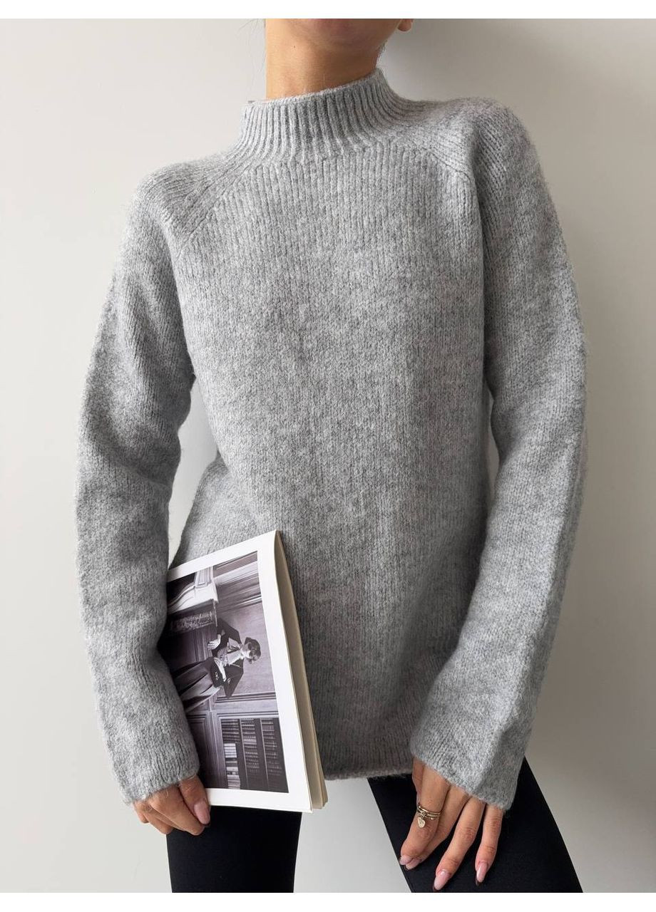 Сірий в'язаний жіночий оверсайз светр без шва No Brand Б1466-085