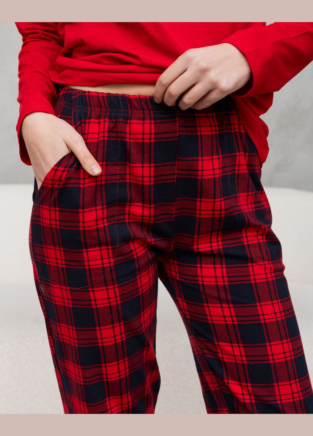 Красная женская пижама со штанами в клетку Nicoletta