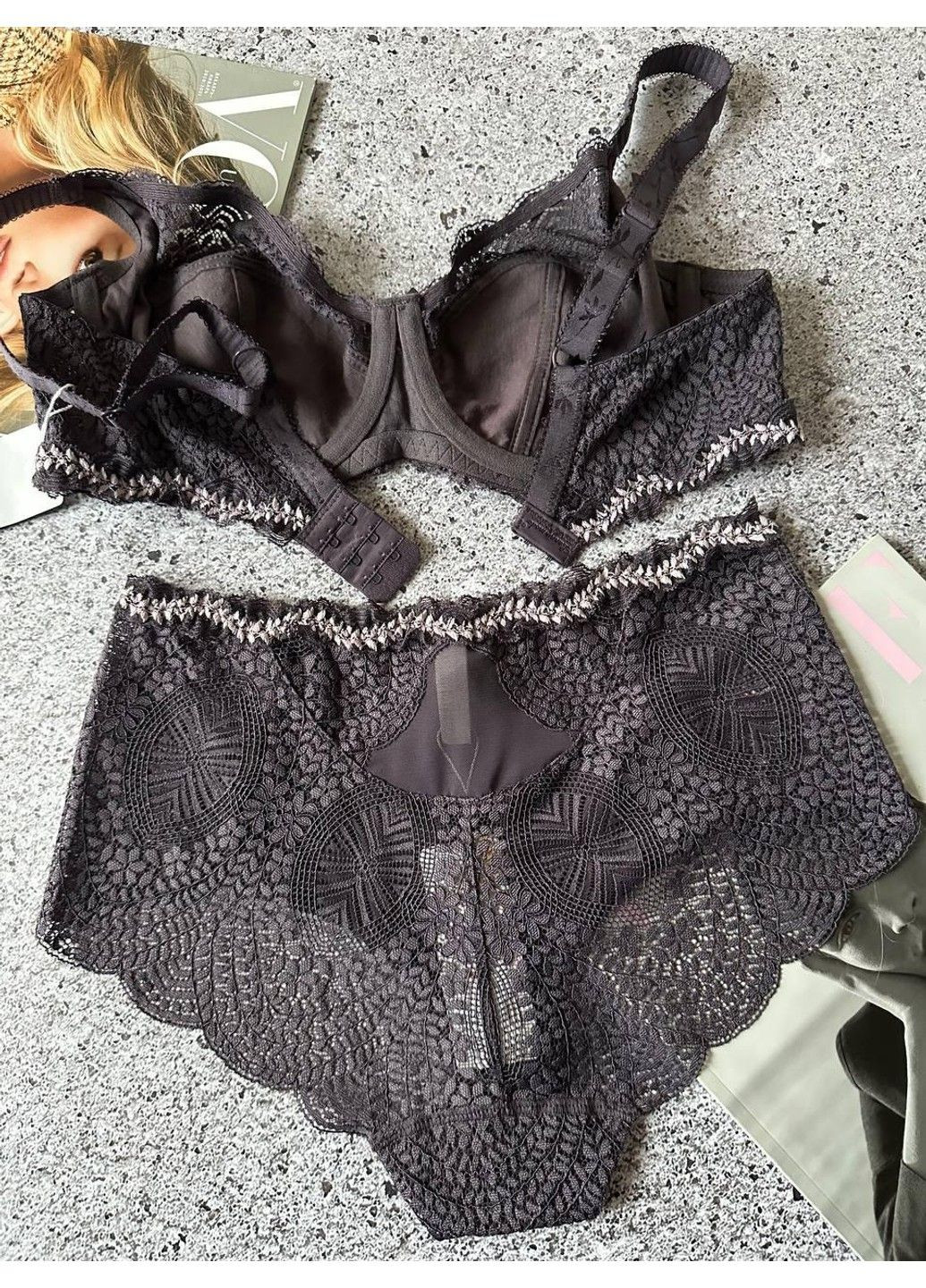 Сливовый кружевной комплект с бюстгальтер с трусиками шортики сливовый Lanny Mode