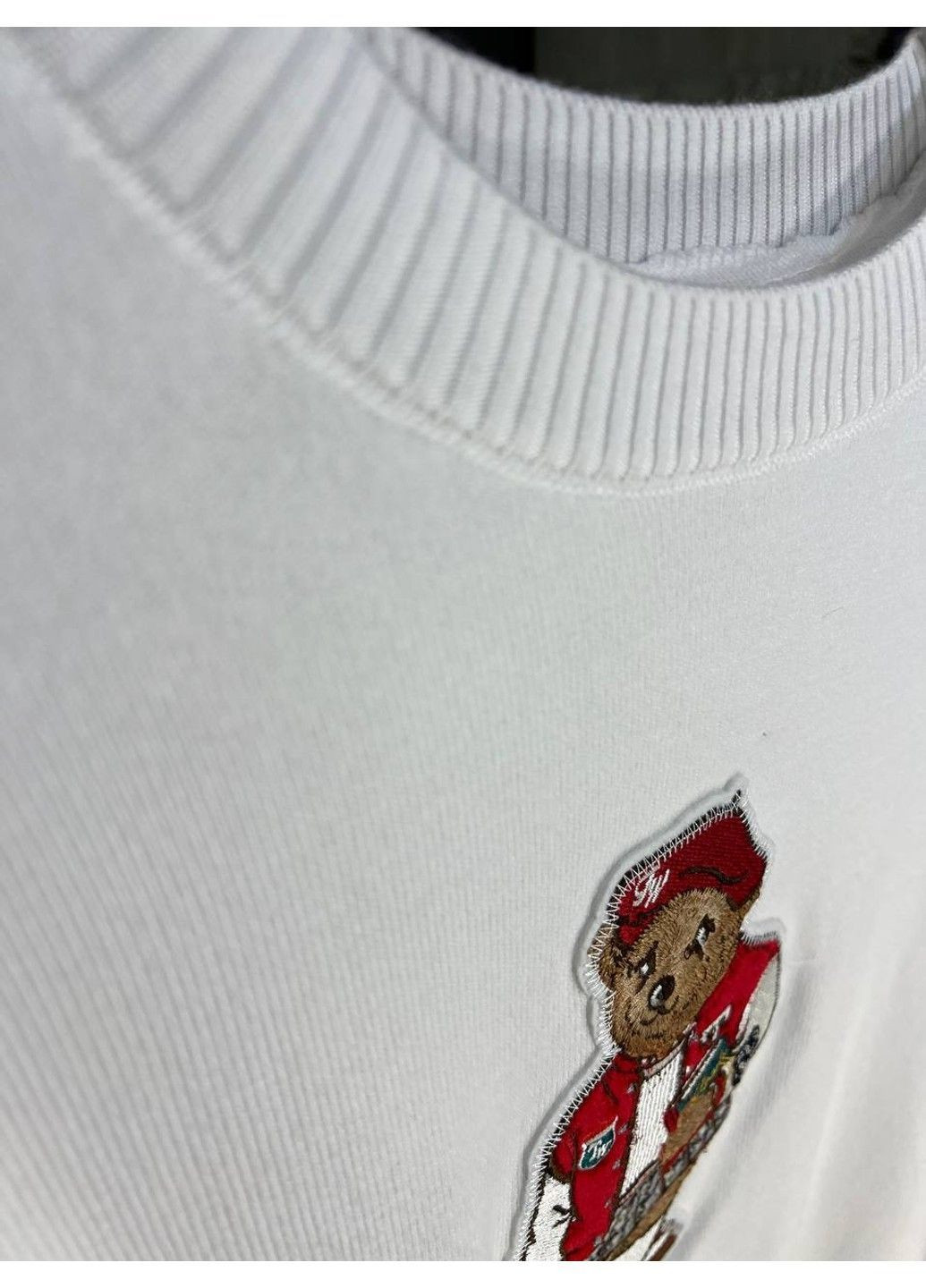 Білий демісезонний светр жіночий a-n 2609 з нашивкою ведмедика оверсайз базовий one size No Brand