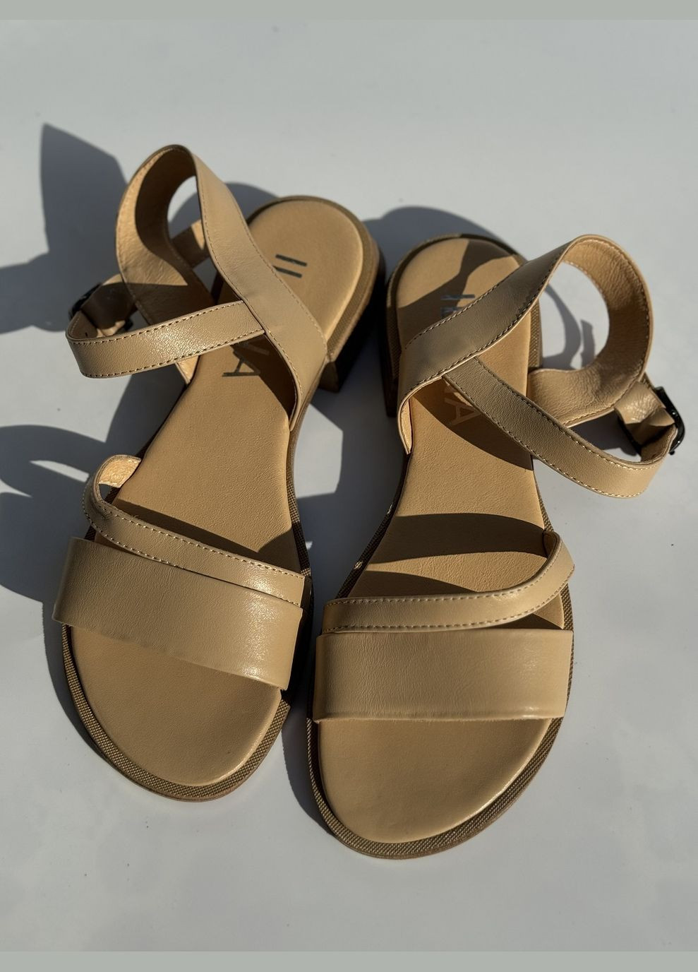 Темно-бежевые босоножки Ilona