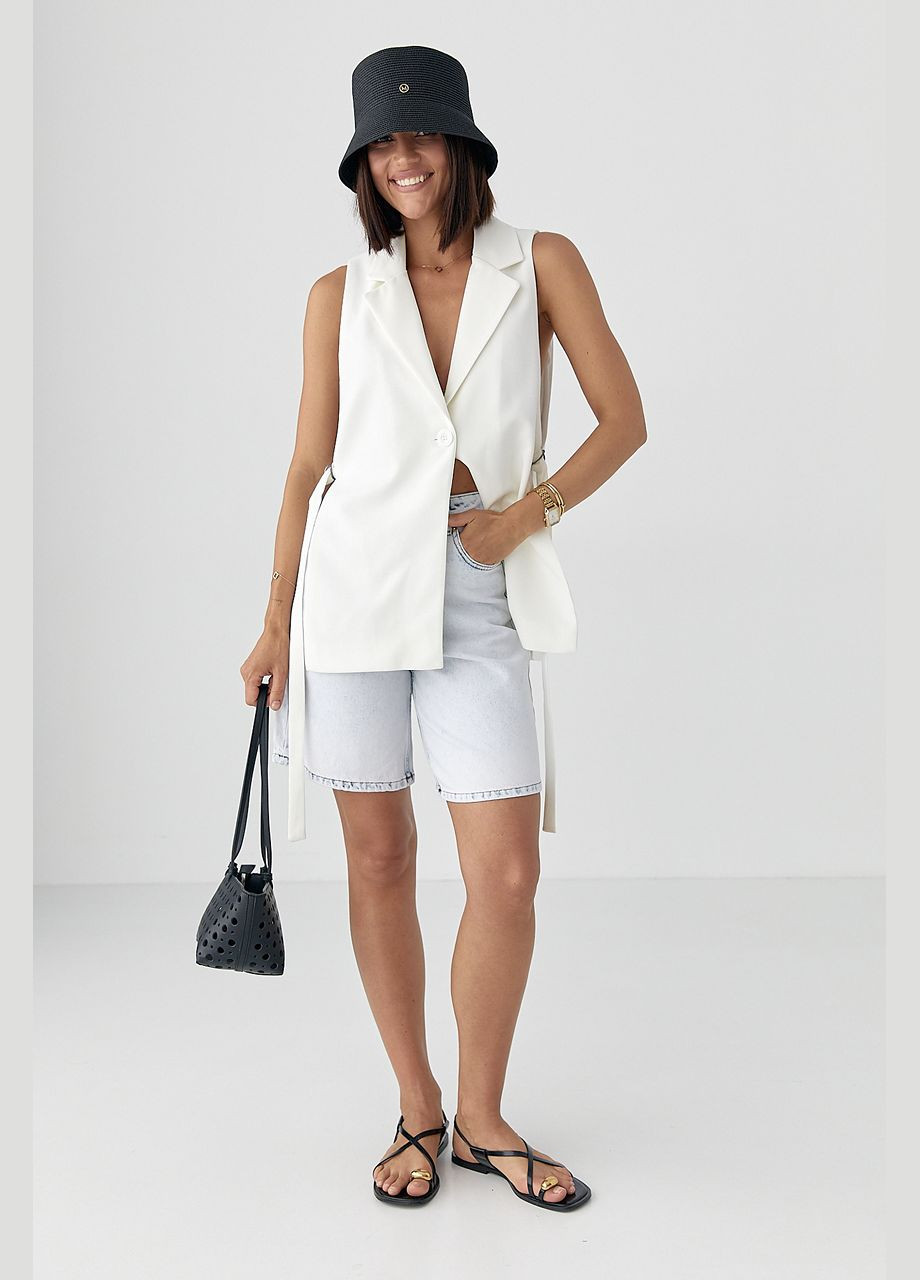 Жіночий класичний подовжений жилет - молочний колір Lurex (340917608)