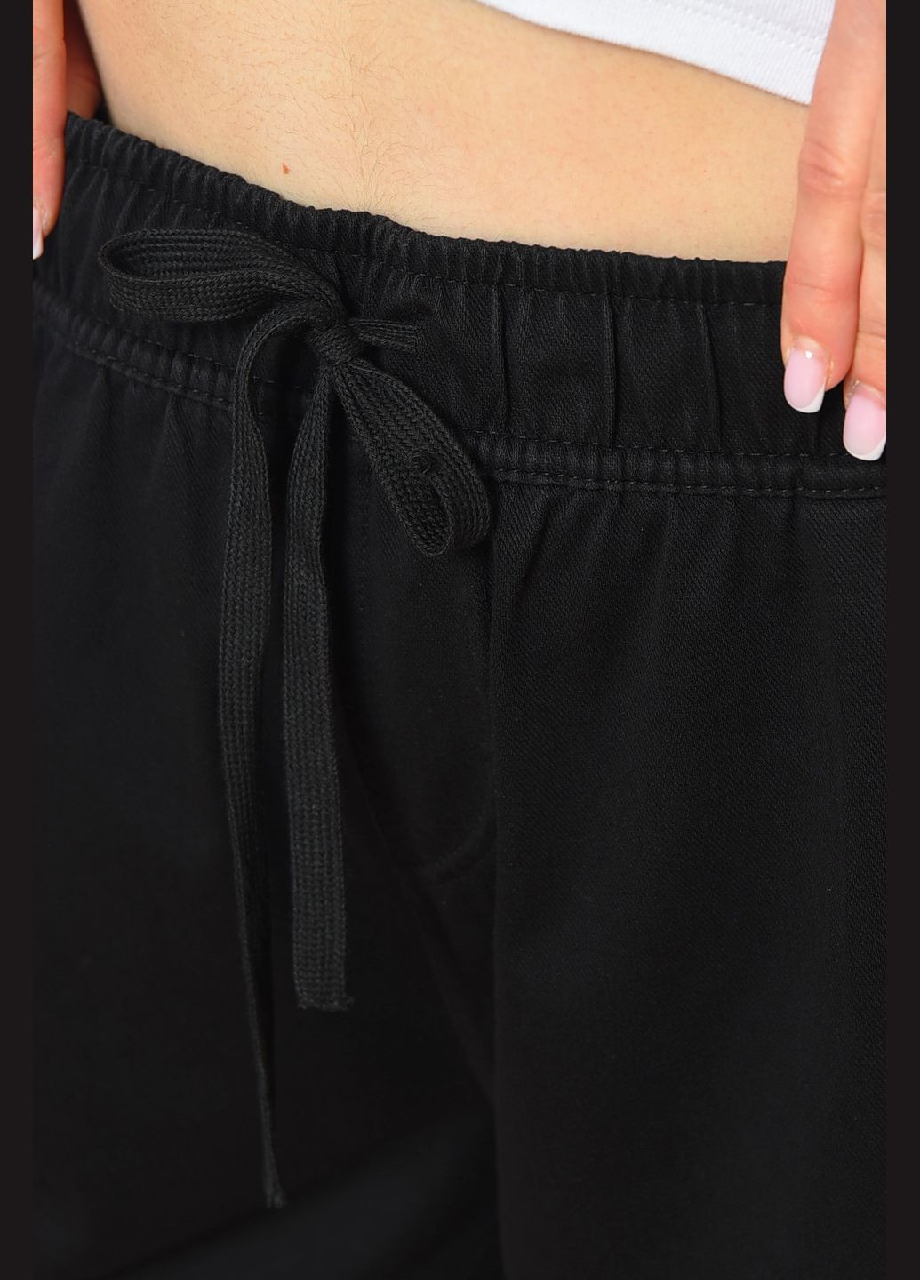 Шорти жіночі однотонні чорного кольору Let's Shop (325977523)