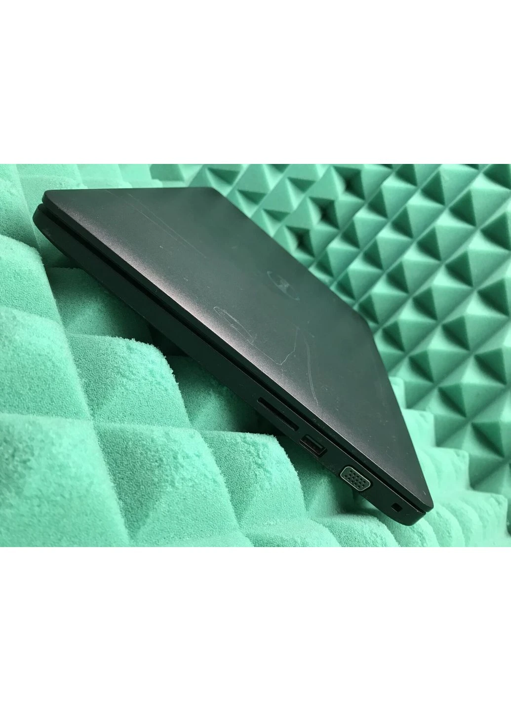 Ультрабук Latitude 3480 / 14" (1366x768) TN / Intel Core i5-7200U (2 (4) ядра по 2.5 - 3.1 GHz) / 8 GB DDR4 / 250 GB SSD / Dell (398147268)