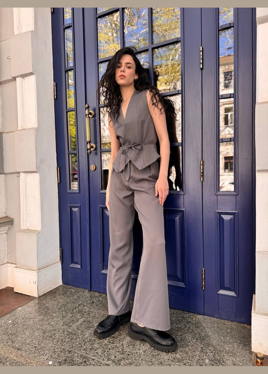 Класичний костюм з жилеткой Україна (332670405)