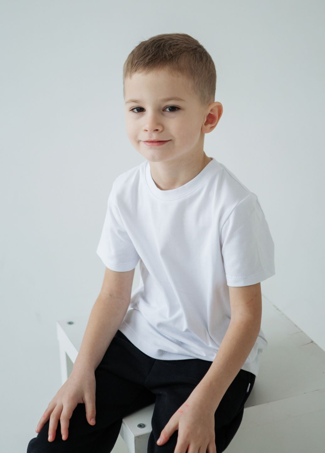 Біла демісезонна футболка дитяча Malwel